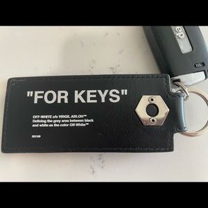 Off-White Quote “For Keys” Keyring